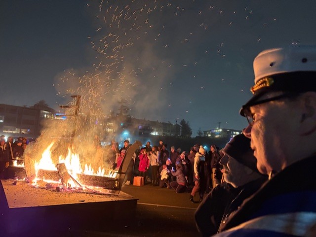 Burning Boat – Jeff